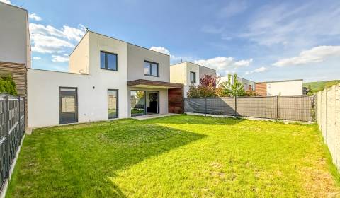 4i RD 125m2+pozemok 292m2, Hanzlíkovská - Trenčín