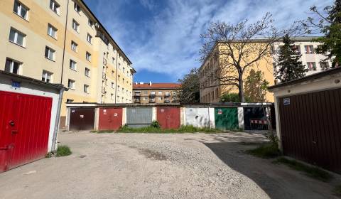 Košice-Staré Mesto - Letná, murovaná radová garáž. Lukratívna lokalita