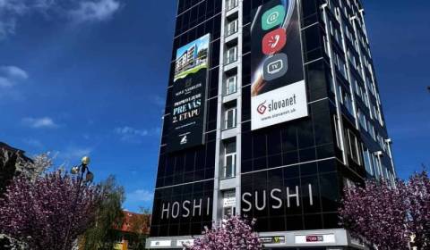 Kancelárie na námestí v Poprade na prenájom