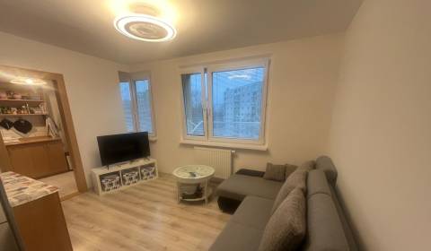 REZERVOVANÉ: 1 izbový byt 31,50 m2, 2/3 posch. Ďumbierska