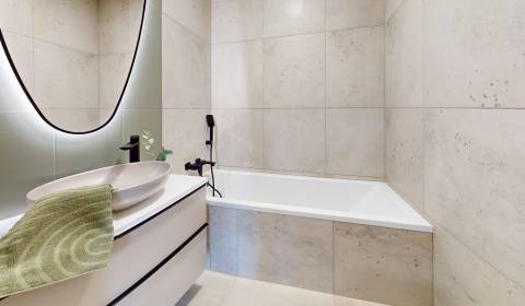 Predaný dvojizbový byt po rekonštrukcii, 68 m2