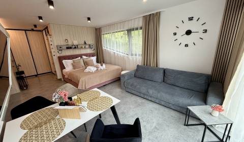 APARTMÁN - Komplet na mieru moderne zariadený s terasou v Hrabove