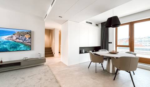 Penthouse s dvoma terasami na pešej zóne Starého Mesta