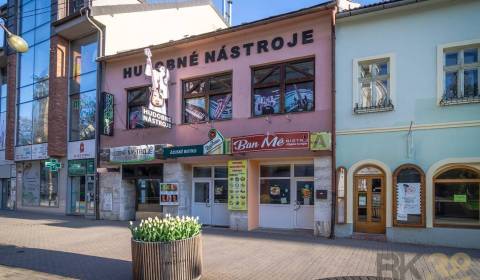 Exkluzívne: Komerčná budova priamo na Námestí sv. Egídia