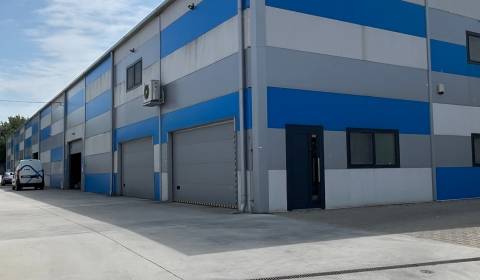 NA PRENÁJOM montovaná hala s garážou /250 m2/,A.Jedlika, Komárno