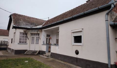 Na predaj samostatný rodinný dom v obci Ipolyvece, Maďarsko