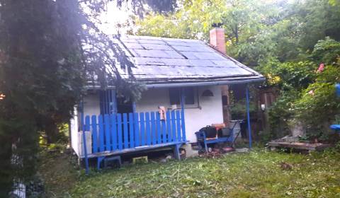 JEDINEČNÝ POZEMOK NA VÝSTAVBU REKREAČNEJ CHATY ALEBO RODINNÉHO DOMU.