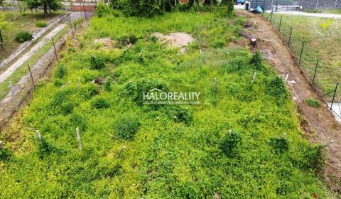 Predaj, pozemok pre rodinný dom   1927 m2 Šoporňa - ...