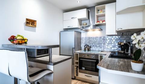 PREDANÉ: menší 2 izbový byt s KK, Košice - Západ, ulica Kežmarská