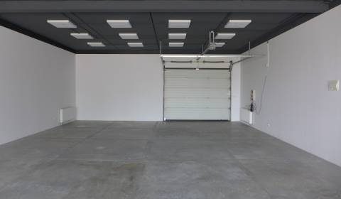 Obchodno - skladový priestor o ploche 158 m2 so zázemím