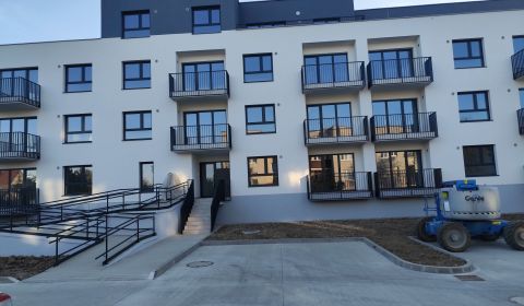 Na predaj 2 -izbový byt 59,99 m2 s predzáhradkou, novostavba Bolešo