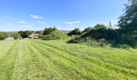 Pozemok s výmerou 755 m2 a rozmermi 20x38 m. Kolíňany, Baratsko majere