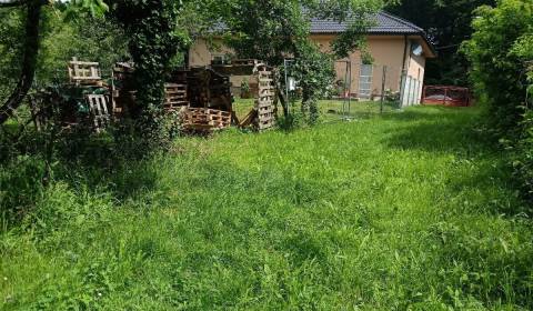Predáme záhradu v obci Marianka
