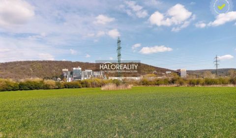 Predaj, záhradný pozemok   5755 m2 Bratislava Lamač,...