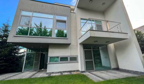 Predaj rezidenčnej vily na Kolibe, Vosková ulica