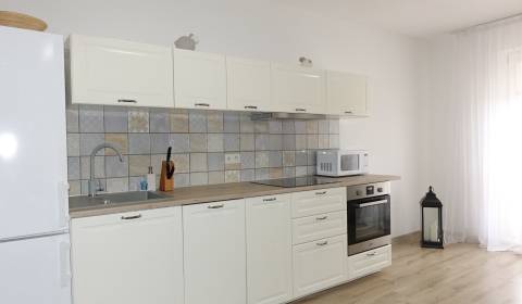 PRENÁJOM - 2-izb. byt, Agátová ul., Miloslavov, 530 + Energie, parking