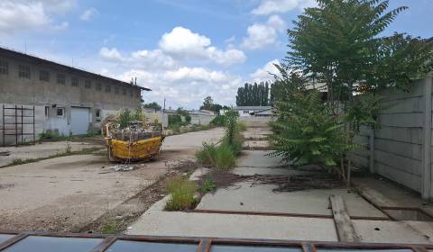 PREDAJ pozemok o výmere 1 300 m² v priemyselnej časti Trnavy