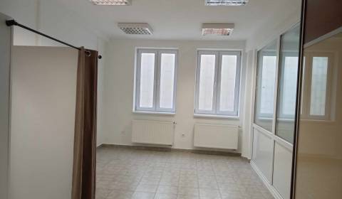 Priestor na prenájom, 32 m2, Hodžová - Žilina