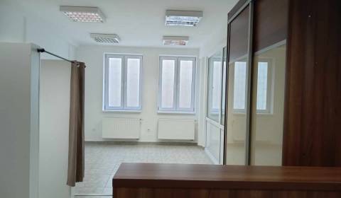 Priestor na prenájom na Hodžovej v Žiline CENTRUM