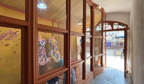 NA PRENÁJOM: Obchodný priestor vhodný na zelovoc – Poprad, centrum