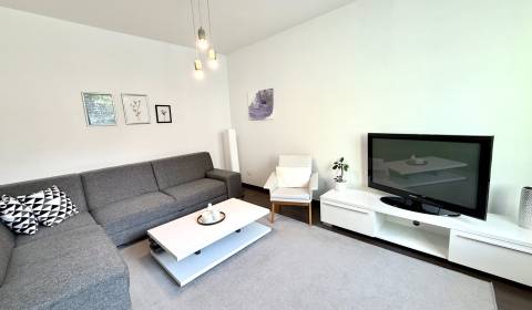 PRENAJATÝ / NA PRENÁJOM 3 - IZB. BYT s LOGGIOU, SENICA