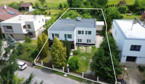 DOM so záhradou a bazénom | Okružná | Nová Dubnica