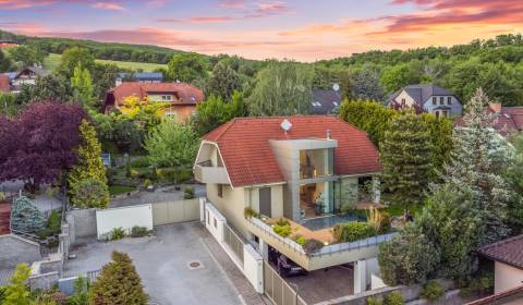 4-izbový dom 390m2 + bazén | Limbach - Bratislava