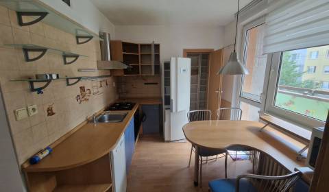 Na predaj 3 izbový byt z balkónom Galanta