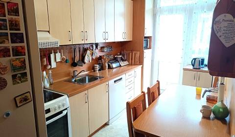 PREDANÉ! Trojizbový byt Čadca