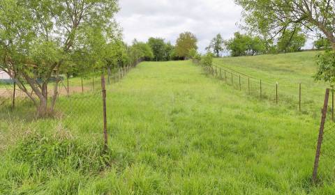 SLNEČNÝ POZEMOK S KRÁSNYM VÝHĽADOM, OBEC SVINIA
