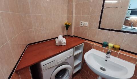 REZERVOVANÉ Prenájom 1,5 Izb.bytu Mozartova_Staré Mesto