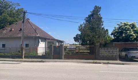 Rodinný dom na úžasnom pozemku.