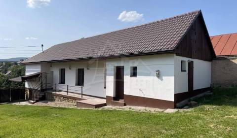 Vidiecky domček na bývanie v obci Poproč