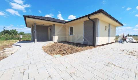 Novostavba štvorizbového rodinného domu s unikátnou panorámou na okraj
