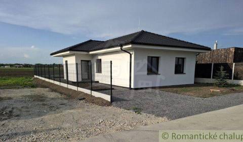Na predaj bungalov v obci Mostová pri Galante, s 3 spálňami, 110 m2 ob