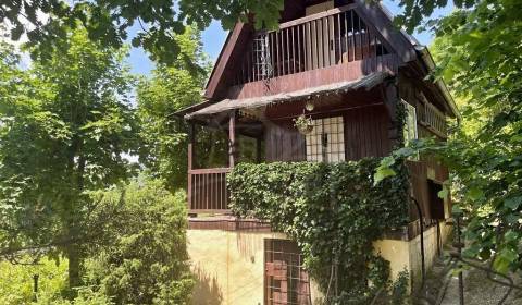 Chatka s vinicou nad Jablonovom nad Turňou