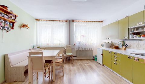 -zľava- Na predaj priestranný rodinný dom v Holíči v žiadanej lokalite