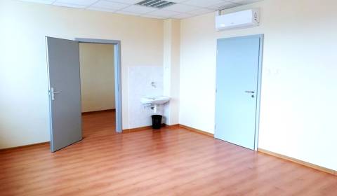 Kancelárske priestory s parkovaním v centre Žiliny