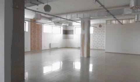 Obchodné priestory v Šamoríne