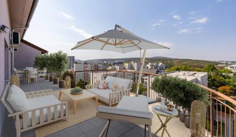 4izb byt s terasou, 160 m2, úžasný výhľad, garáž, Horský Park, Machnáč