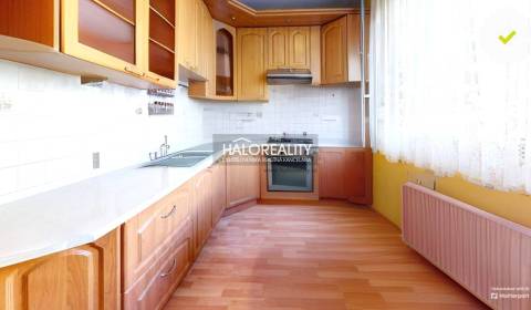 REZERVOVANÉ - Predaj, trojizbový byt Lučenec - EXKLU...
