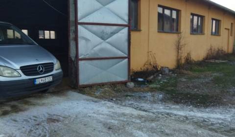 Skladové priestory Ladce / Ilava