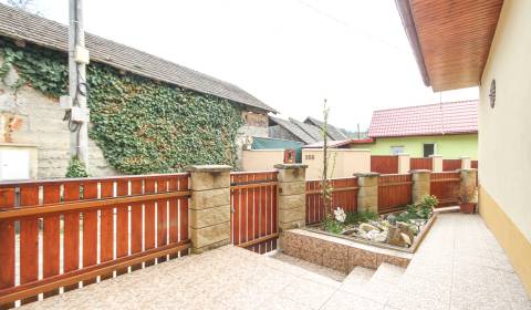  4i rodinný doom s pozemkom 269m2, Kálnica - NMnV