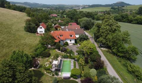 5-izb. rod. dom/ bazén/ stodola/ pozemok 3.030m2, Podbranč, polosamota