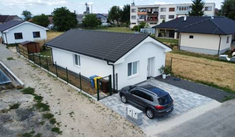 Moderná novostavba pri Piešťanoch – bývajte komfortne už zajtra!