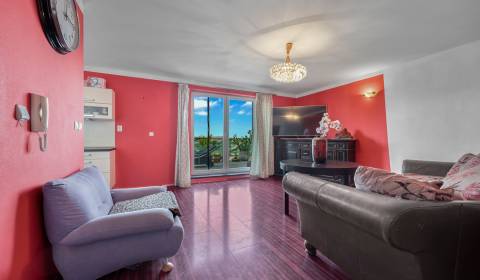 4-IZBOVÝ BYT S VEĽKOU TERASOU (45 m²) – ROVINKA, NOVÁ ZÁSTAVBA