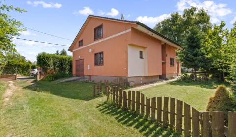 Predaj celoročne obyvatelnej chaty v Kuchyni pri vodnej nádrži