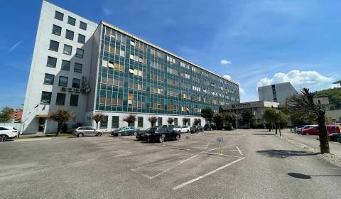 Kancelárie na prenájom 30m2, budova Fischer TireTech, TN