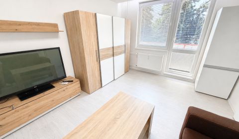 NA PRENÁJOM NOVÝ 1- IZB. BYT s BALKÓNOM, KLIMATIZÁCIA, SENICA 