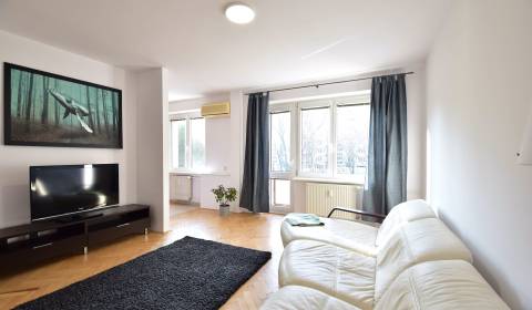 2 izbový zrekonštruovaný byt, balkón, tehlový dom, Štrkovec